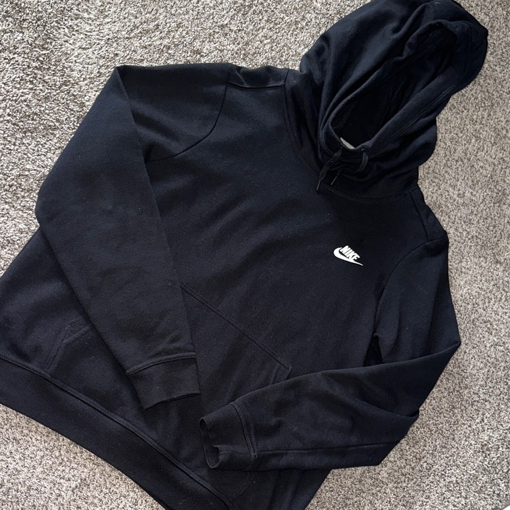 Nike Men's Black Pullover Hoodie